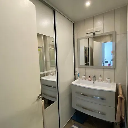 2 Facing South 300m From The Croisette Live In Le Bosquet *